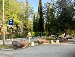 Весна в ритме работы: Инкерман продолжает комплексное благоустройство и борьбу с клещами